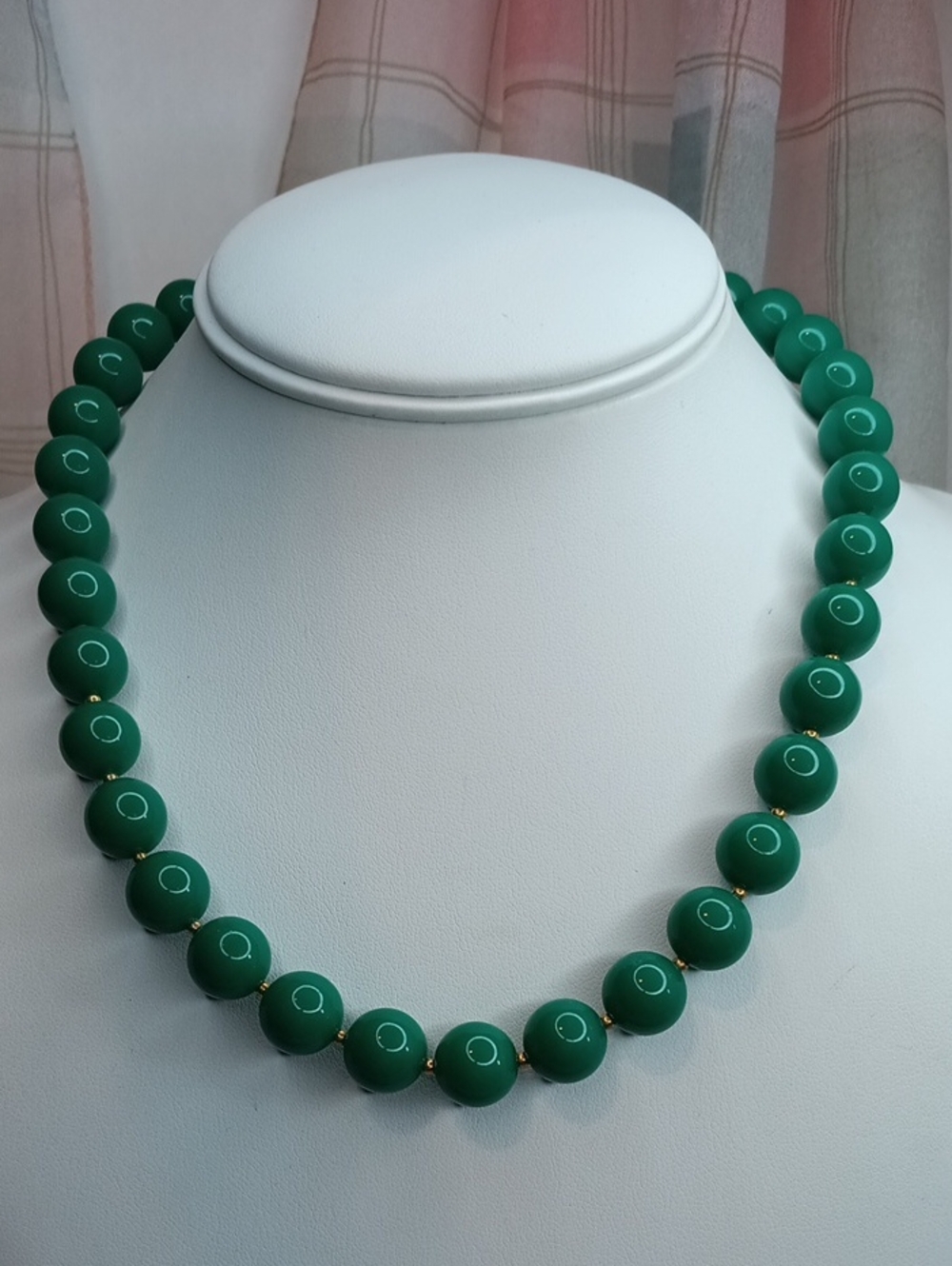 Green Plastic Bead Necklace 18" Long Vintage